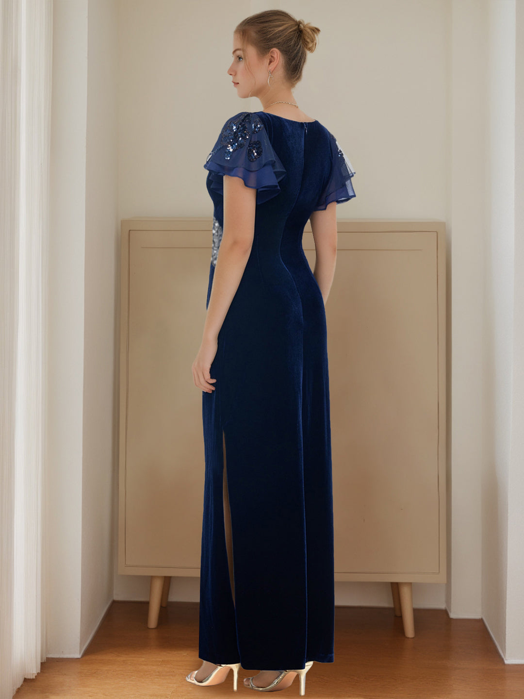 Sheath/Column V-Neck Short Sleeves Floor-Length Velvet Mother of the Bride Dresses with Ruffles & Appliques