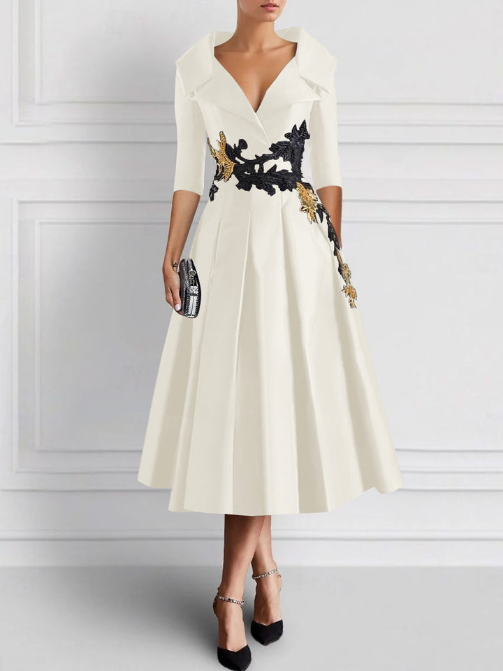 A-Line/Princess V-Neck Tea-Length Elegant Mother of the Bride Dresses with Appliques