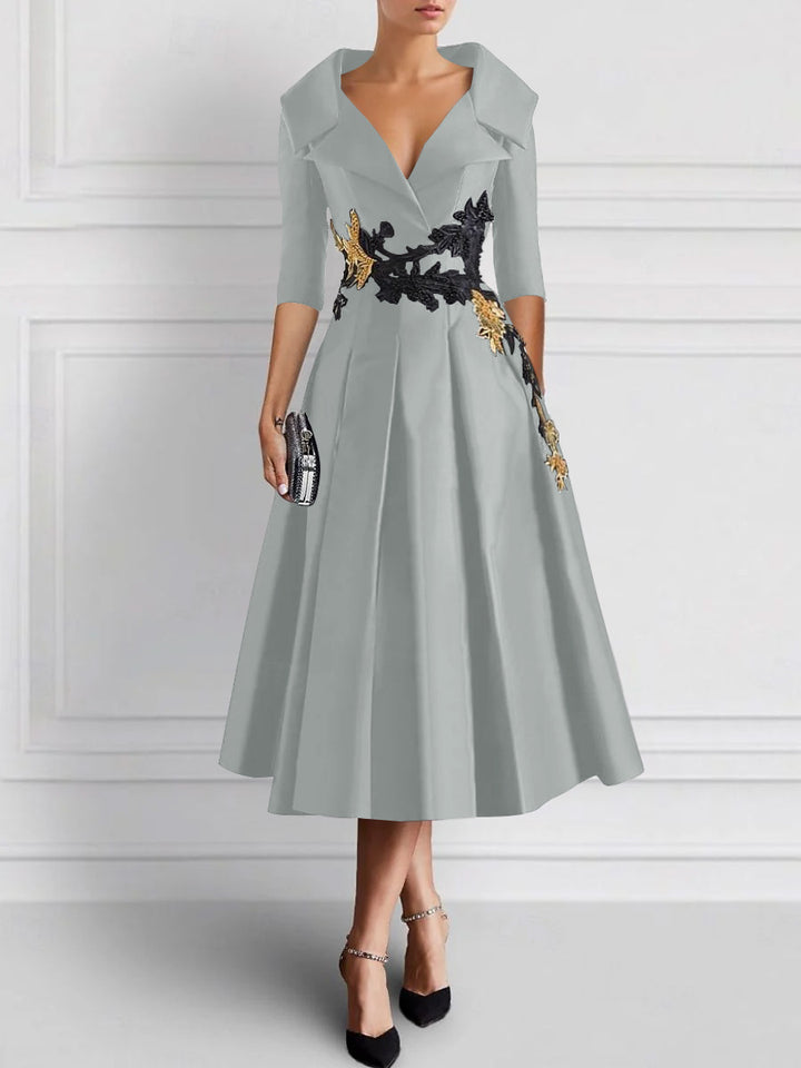 A-Line/Princess V-Neck Tea-Length Elegant Mother of the Bride Dresses with Appliques