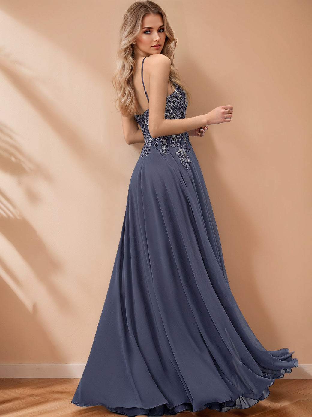 A-Line/Princess Halter Sleeveless Floor-Length Mother of the Bride Dresses with Sequins