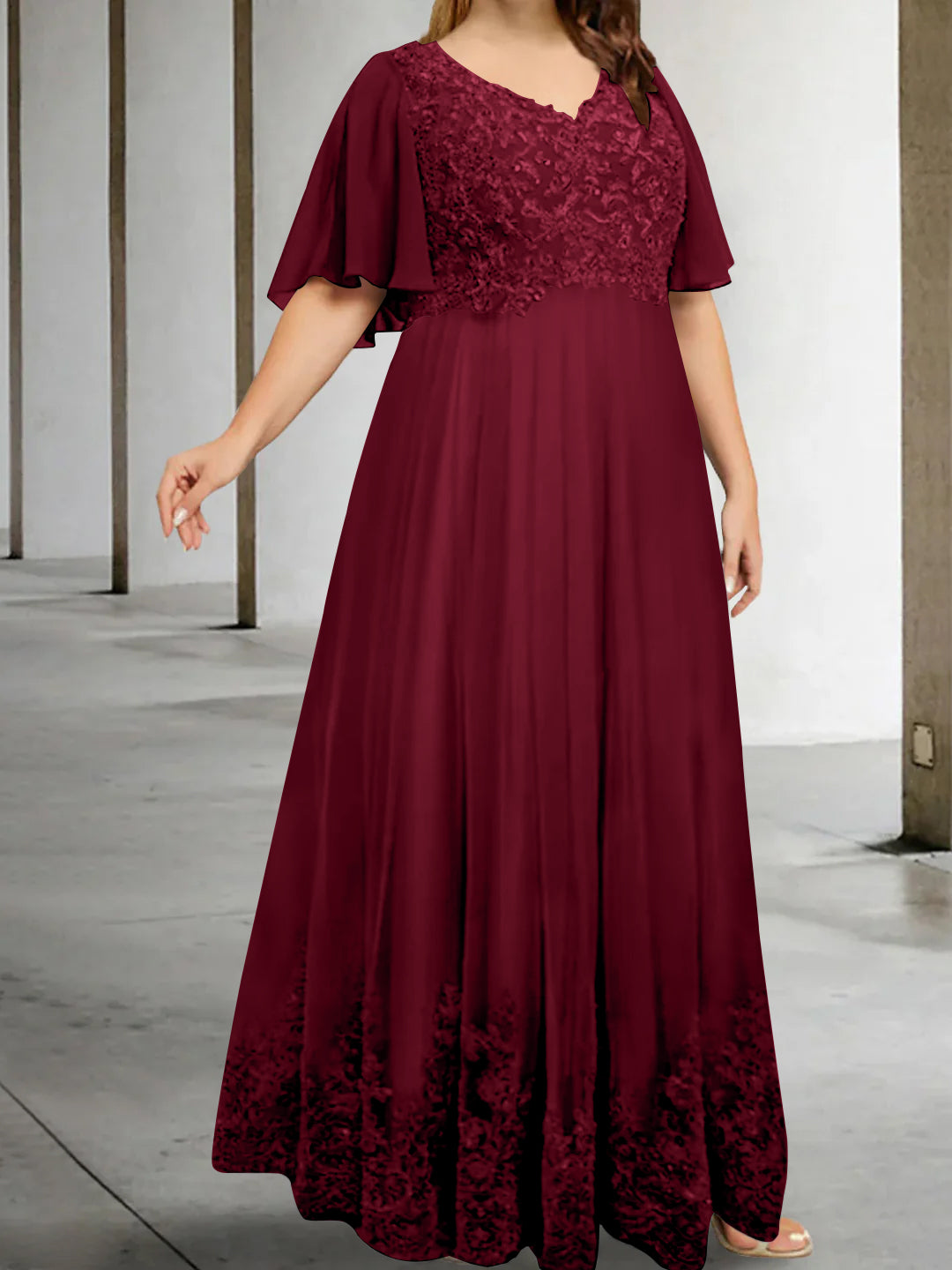 A-Line/Princess V-Neck Half Sleeves Floor-Length Plus Size Mother of the Bride Dresses with Appliques