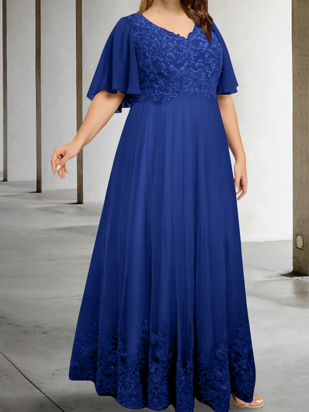A-Line/Princess V-Neck Half Sleeves Floor-Length Plus Size Mother of the Bride Dresses with Appliques
