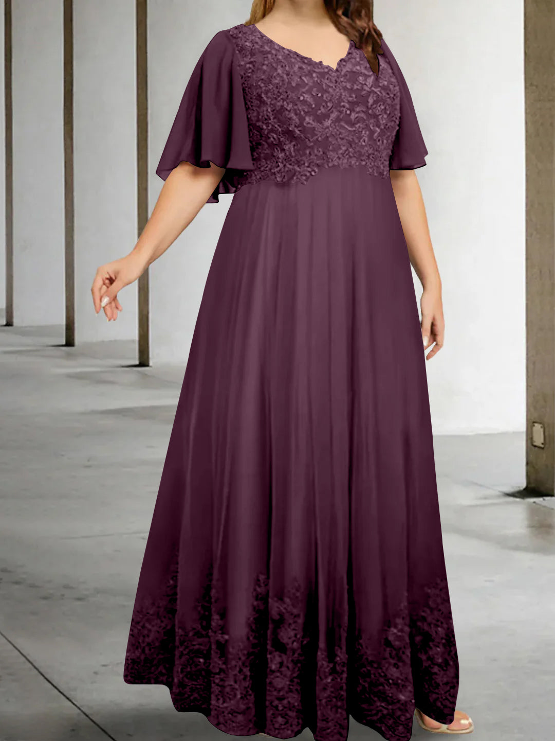 A-Line/Princess V-Neck Half Sleeves Floor-Length Plus Size Mother of the Bride Dresses with Appliques