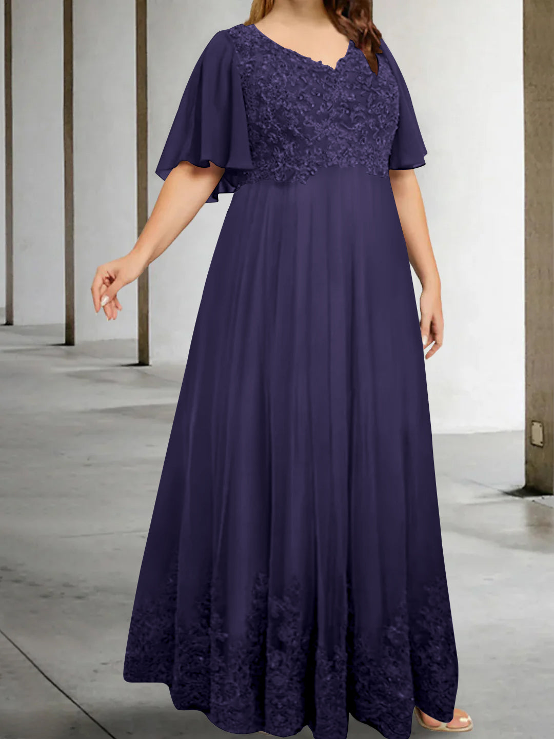 A-Line/Princess V-Neck Half Sleeves Floor-Length Plus Size Mother of the Bride Dresses with Appliques