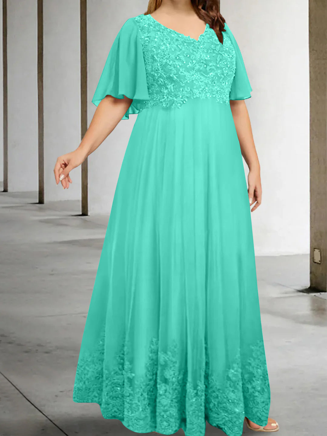 A-Line/Princess V-Neck Half Sleeves Floor-Length Plus Size Mother of the Bride Dresses with Appliques