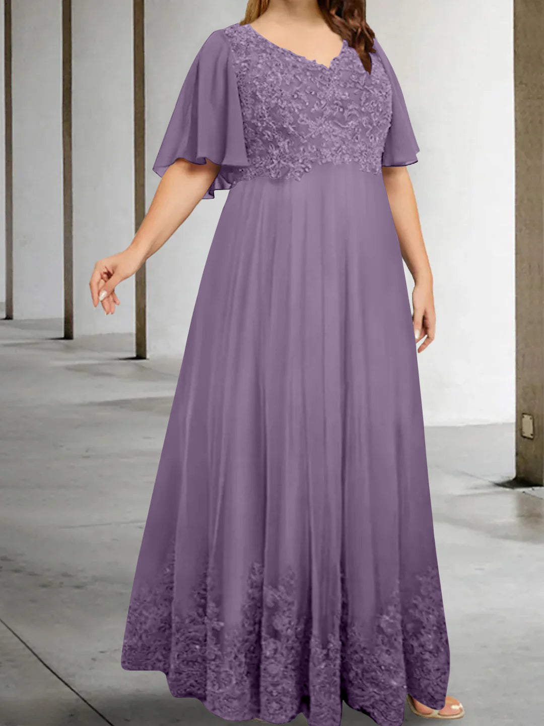 A-Line/Princess V-Neck Half Sleeves Floor-Length Plus Size Mother of the Bride Dresses with Appliques
