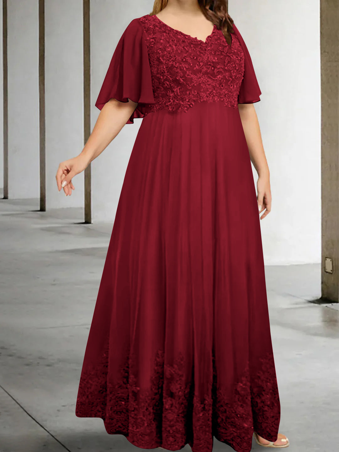 A-Line/Princess V-Neck Half Sleeves Floor-Length Plus Size Mother of the Bride Dresses with Appliques