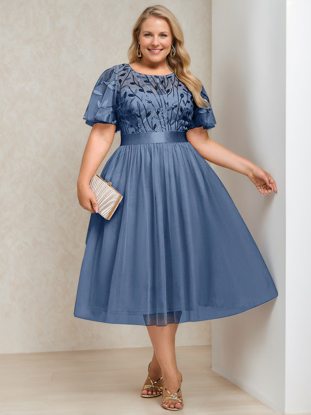 Embroidery Mother of the Bride Dresses Dusty Blue 2026 Plus Women's A-Line/Princess Round Neck Short Sleeves Tea-Length Formal Evening Guest Gowns