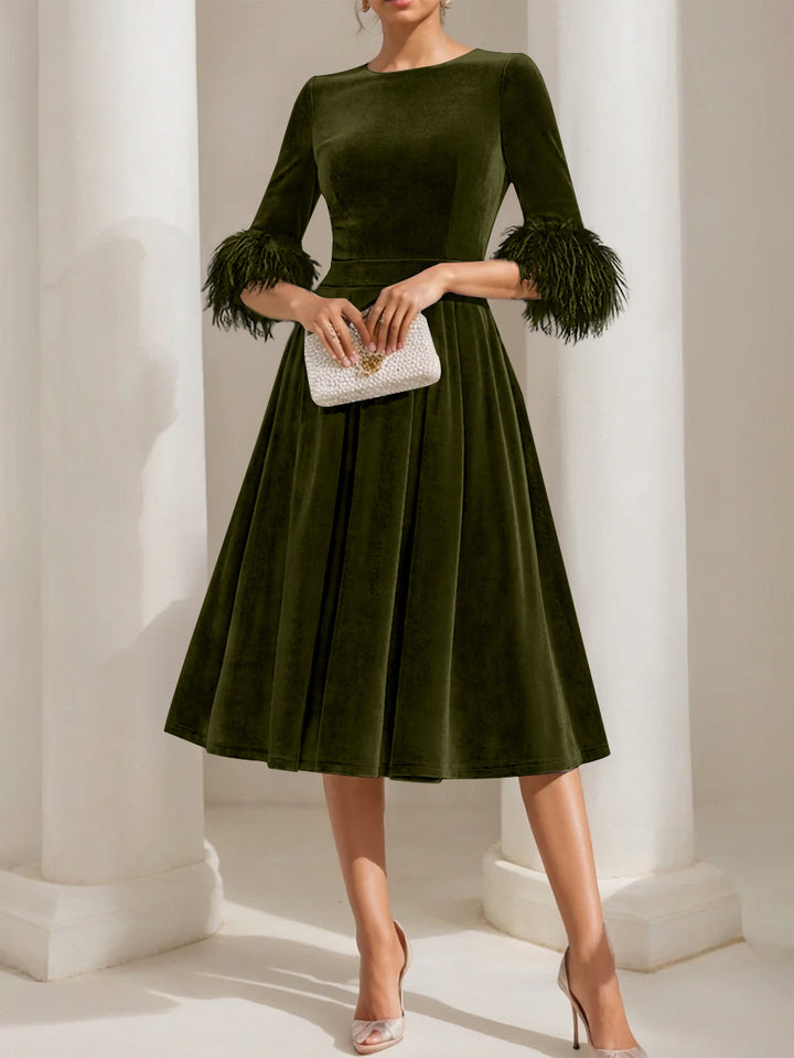 A-Line/Princess Scoop Velvet Mother of the Bride Dresses Half Sleeves Feather-trimmed