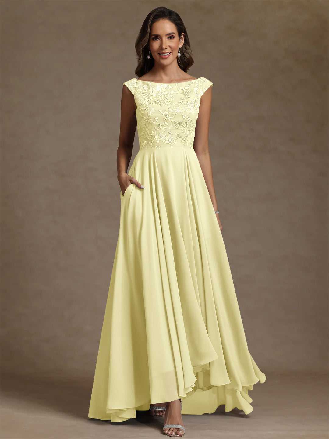 A-Line/Princess Scoop Chiffon Mother of the Bride Dresses Lace Sequins Floor-Length Sleeveless Pleated