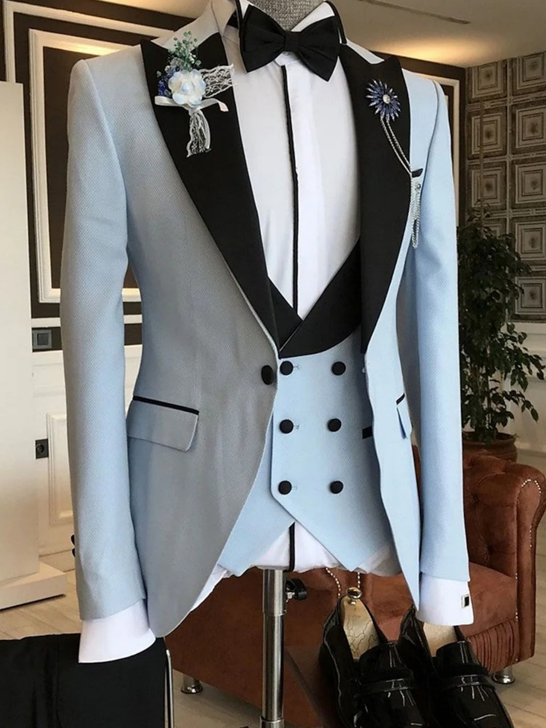 Men's Solid Colored Peak Tailored Fit Single Breasted  Wedding Party Tuxedos 3 Piece