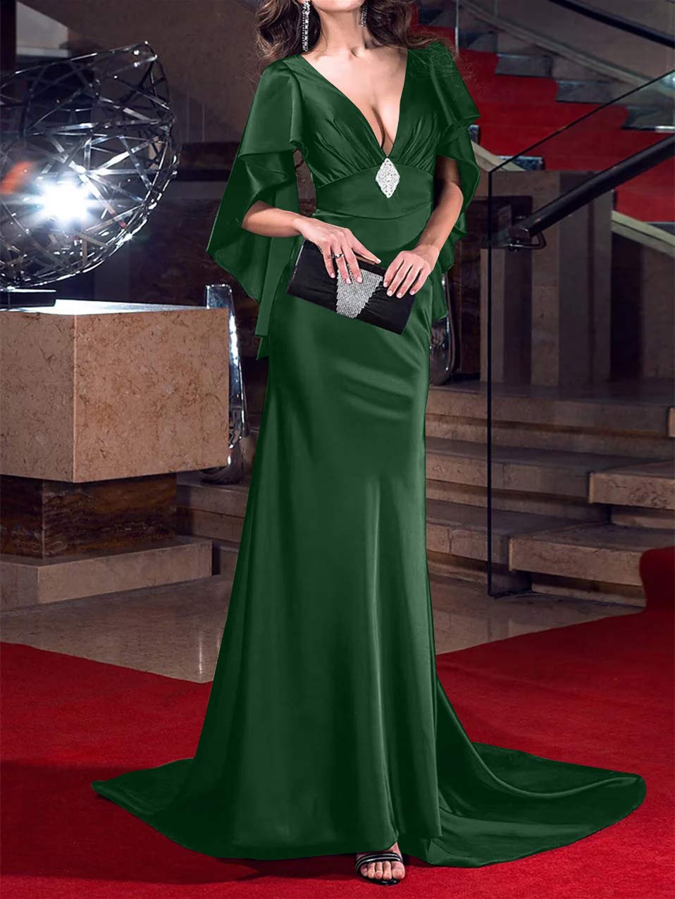 Mermaid/Trumpet Plunging Neck Sweep/Brush Train Evening Dresses with Crystals Green Black Mermaid/Trumpet Plunging Neck Sweep/Brush Train Evening Dresses with Crystals Green Black