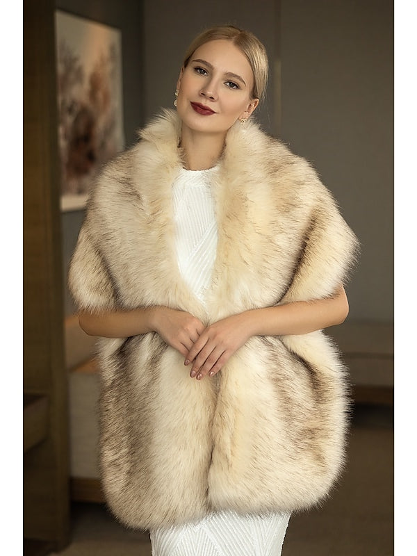 Shawls Bridal's Wraps Elegant Keep Warm Sleeveless Faux Fur Wedding Wraps With Feathers / Fur