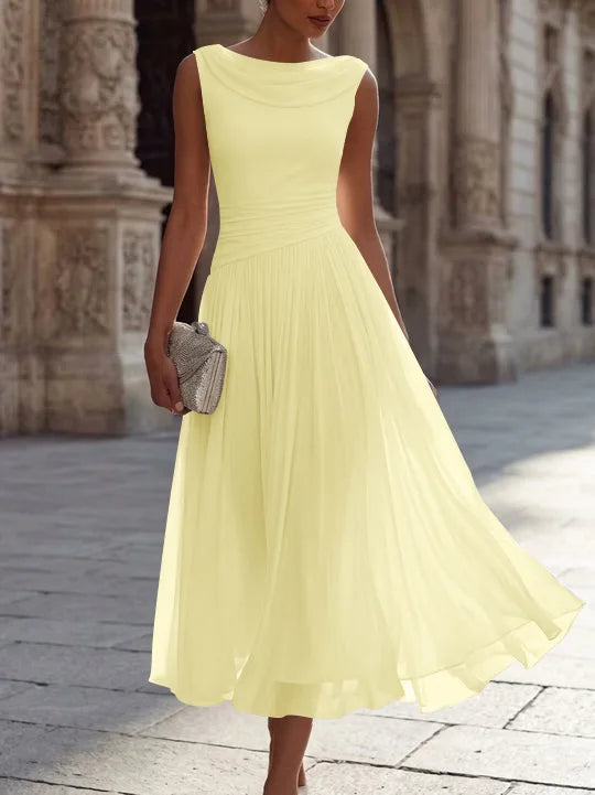 A-Line/Princess Boat Neck Chiffon Cocktail Dresses Sleeveless Tea-Length Pleated Little White Dresses Ruched Party Dresses