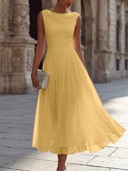 A-Line/Princess Boat Neck Chiffon Cocktail Dresses Sleeveless Tea-Length Pleated Little White Dresses Ruched Party Dresses