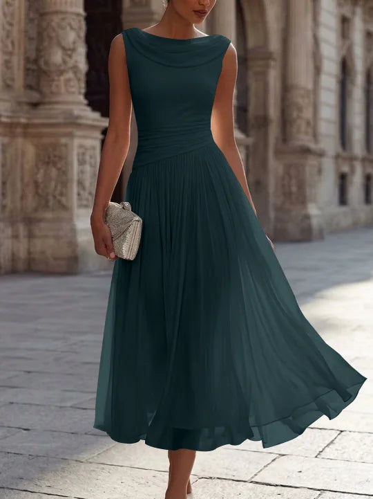 A-Line/Princess Boat Neck Chiffon Cocktail Dresses Sleeveless Tea-Length Pleated Little White Dresses Ruched Party Dresses