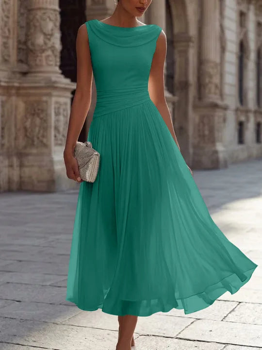 A-Line/Princess Boat Neck Chiffon Cocktail Dresses Sleeveless Tea-Length Pleated Little White Dresses Ruched Party Dresses