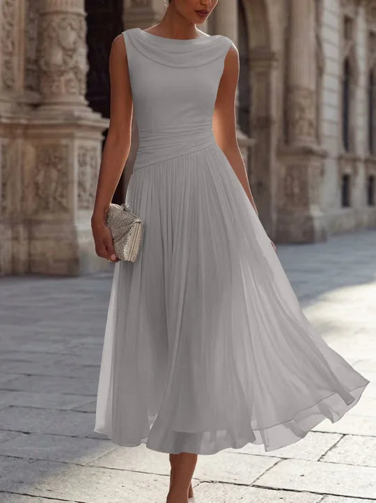 A-Line/Princess Boat Neck Chiffon Cocktail Dresses Sleeveless Tea-Length Pleated Little White Dresses Ruched Party Dresses