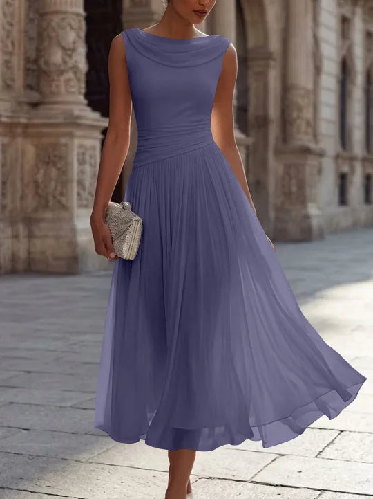 A-Line/Princess Boat Neck Chiffon Cocktail Dresses Sleeveless Tea-Length Pleated Little White Dresses Ruched Party Dresses