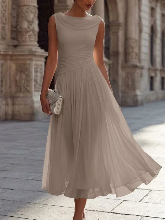 A-Line/Princess Boat Neck Chiffon Cocktail Dresses Sleeveless Tea-Length Pleated Little White Dresses Ruched Party Dresses