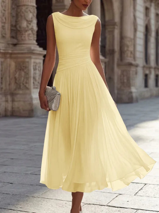 A-Line/Princess Boat Neck Chiffon Cocktail Dresses Sleeveless Tea-Length Pleated Little White Dresses Ruched Party Dresses
