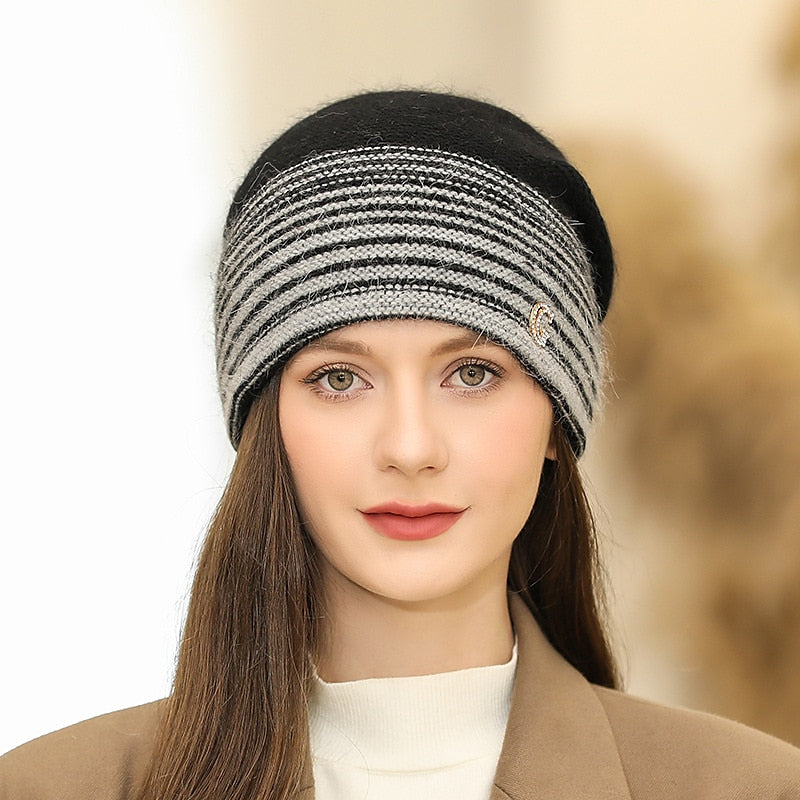 Women's Slouchy Portable Windproof Comfort Outdoor Home Daily Knit Stripe Letter Hat