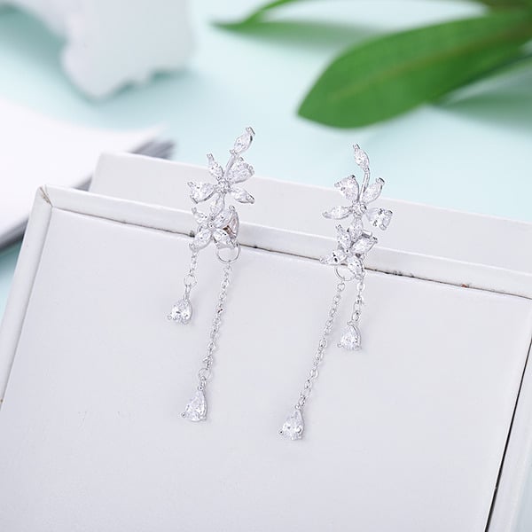 Charming Rhinestone/Tassels Drop Earrings