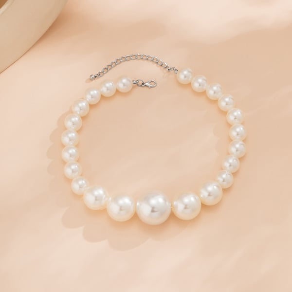 Classic/Elegant Pearl Necklace