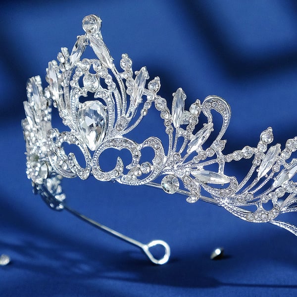 Crowns & Tiaras Charming/Pretty/Unique Headpiece With Rhinestone