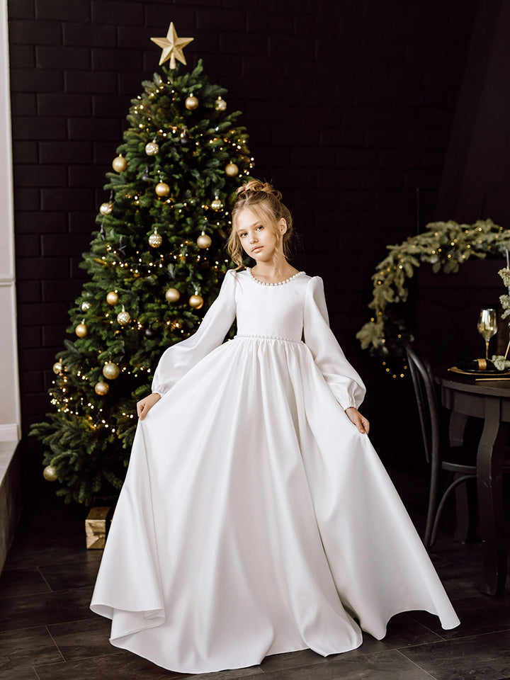 A-Line/Princess Round Neck Long Sleeves Flower Girl Dresses with Pearl & Bow