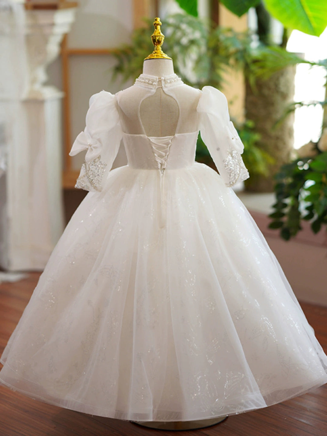 Princess Beading Neck Half Sleeve Flower Girl Dresses with Lace Appliques & Rhinestone