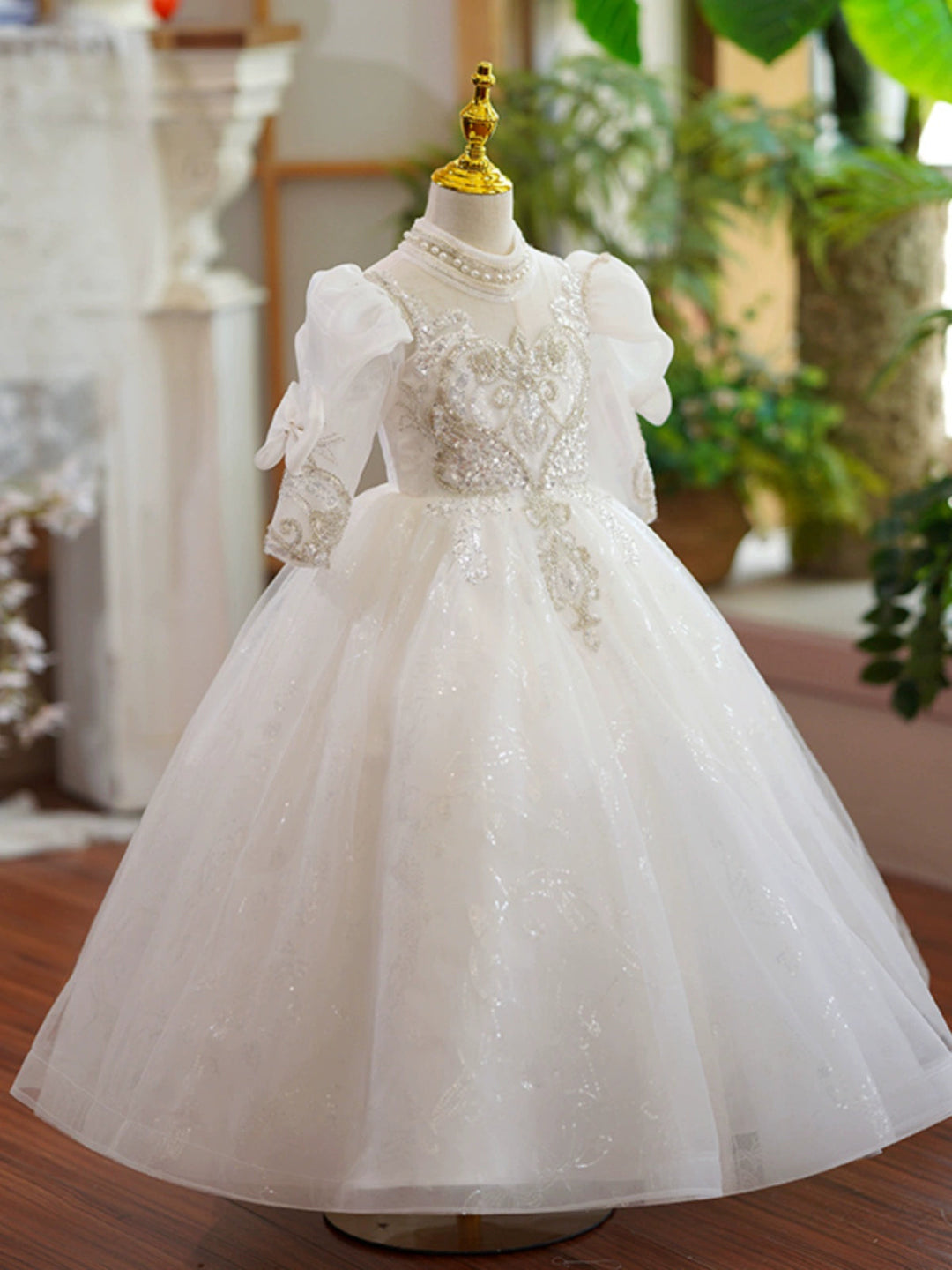 Princess Beading Neck Half Sleeve Flower Girl Dresses with Lace Appliques & Rhinestone