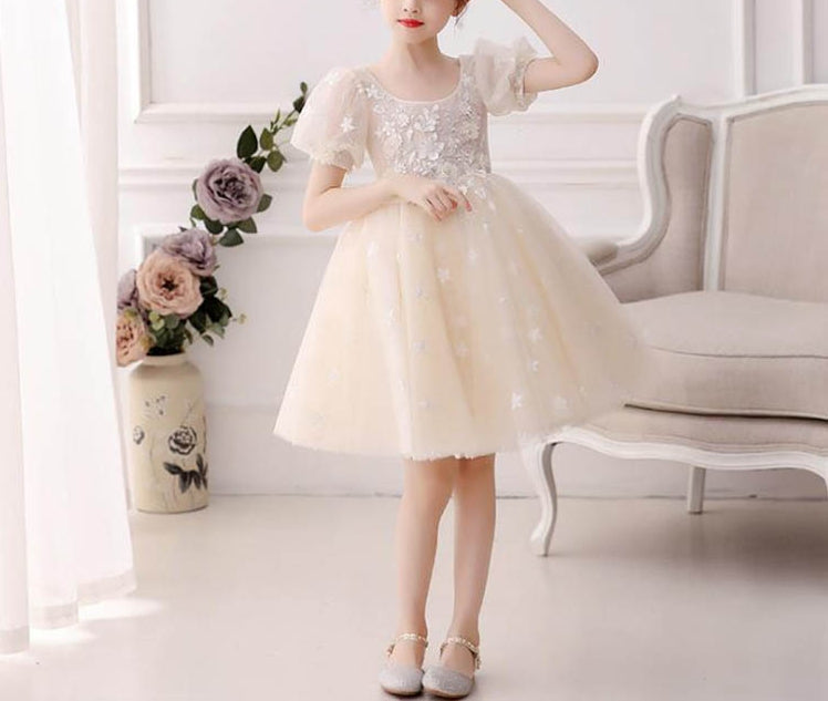 A-Line/Princess Short Sleeves Knee Length Lace Flower Girl Dresses with Appliques