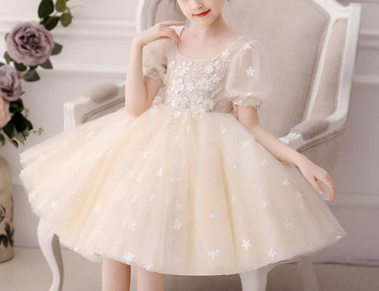 A-Line/Princess Short Sleeves Knee Length Lace Flower Girl Dresses with Appliques