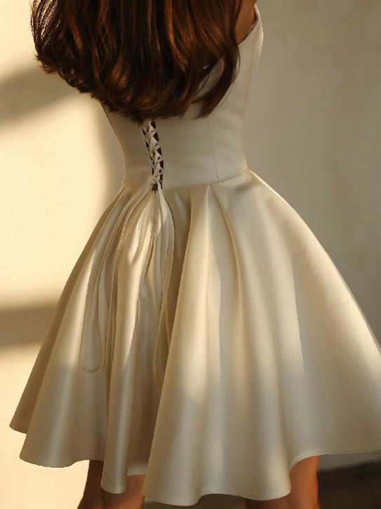 A-Line/Princess Strapless Short Satin Wedding Dress With Pockets