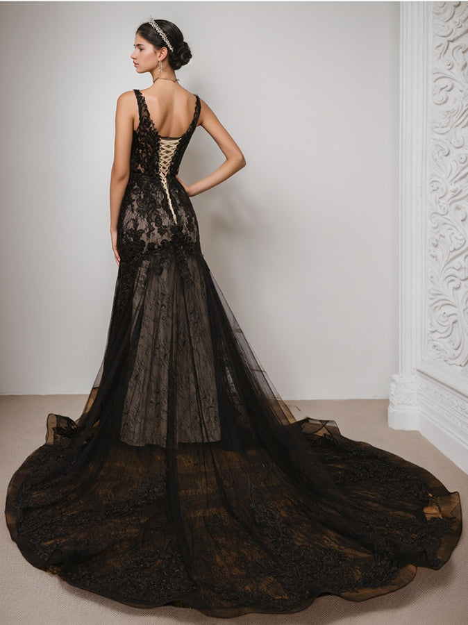 Trumpet/Mermaid V-Neck Sleeveless Black Wedding Dress with Lace Appliques