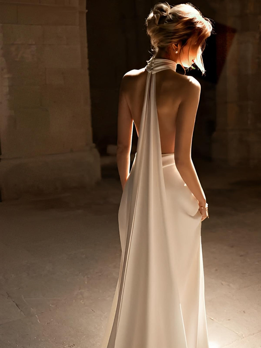 Sheath/Column Halter Sleeveless Sweep Train Ruched Wedding Dresses With Buttons
