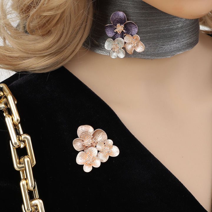 High-end Elegant Enamel Flower Magnetic Alloy Brooch Accessories