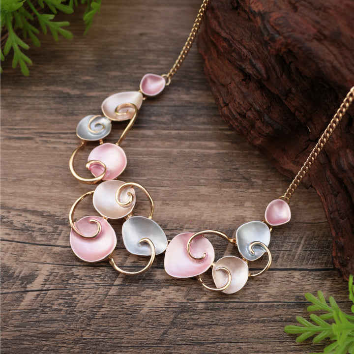 Fashionable Art Enamel Irregular Cutout Petal Alloy Necklace