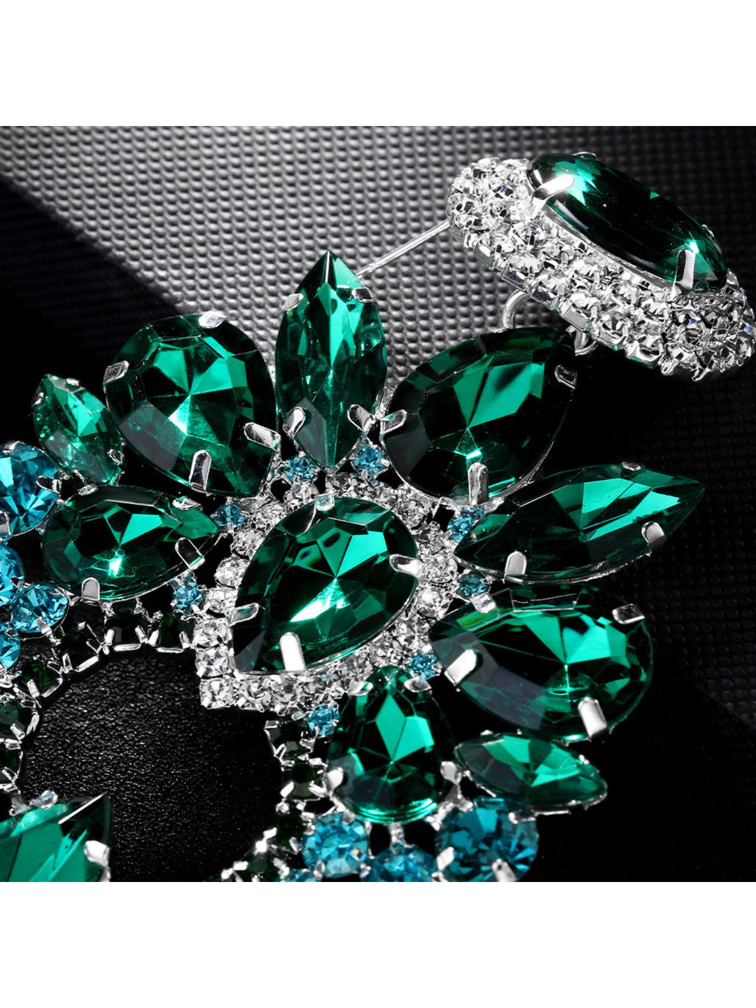 Emerald Green Exquisite High-End Fashion Delicated Crystal Drop Earrings