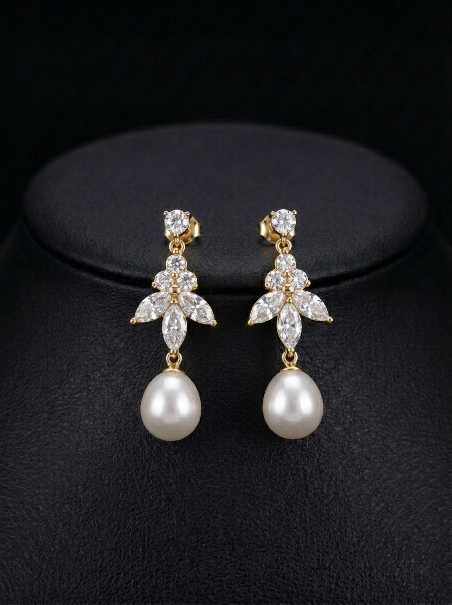 Elegant Pearl/Rhinestone Drop Earrings