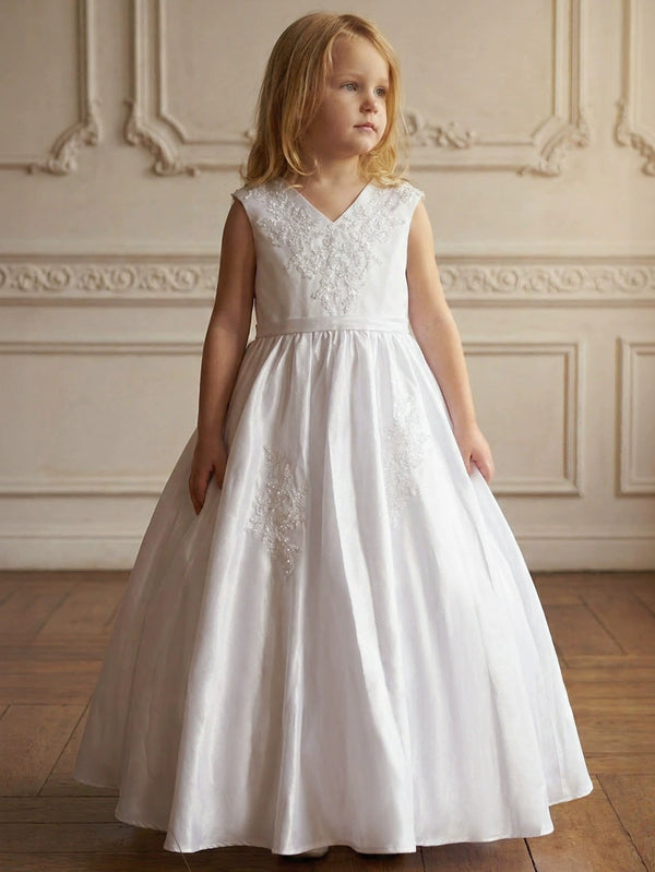 A-Line/Princess V-Neck Embroidered Satin Flower Girl Dresses Sleeveless Floor-Length