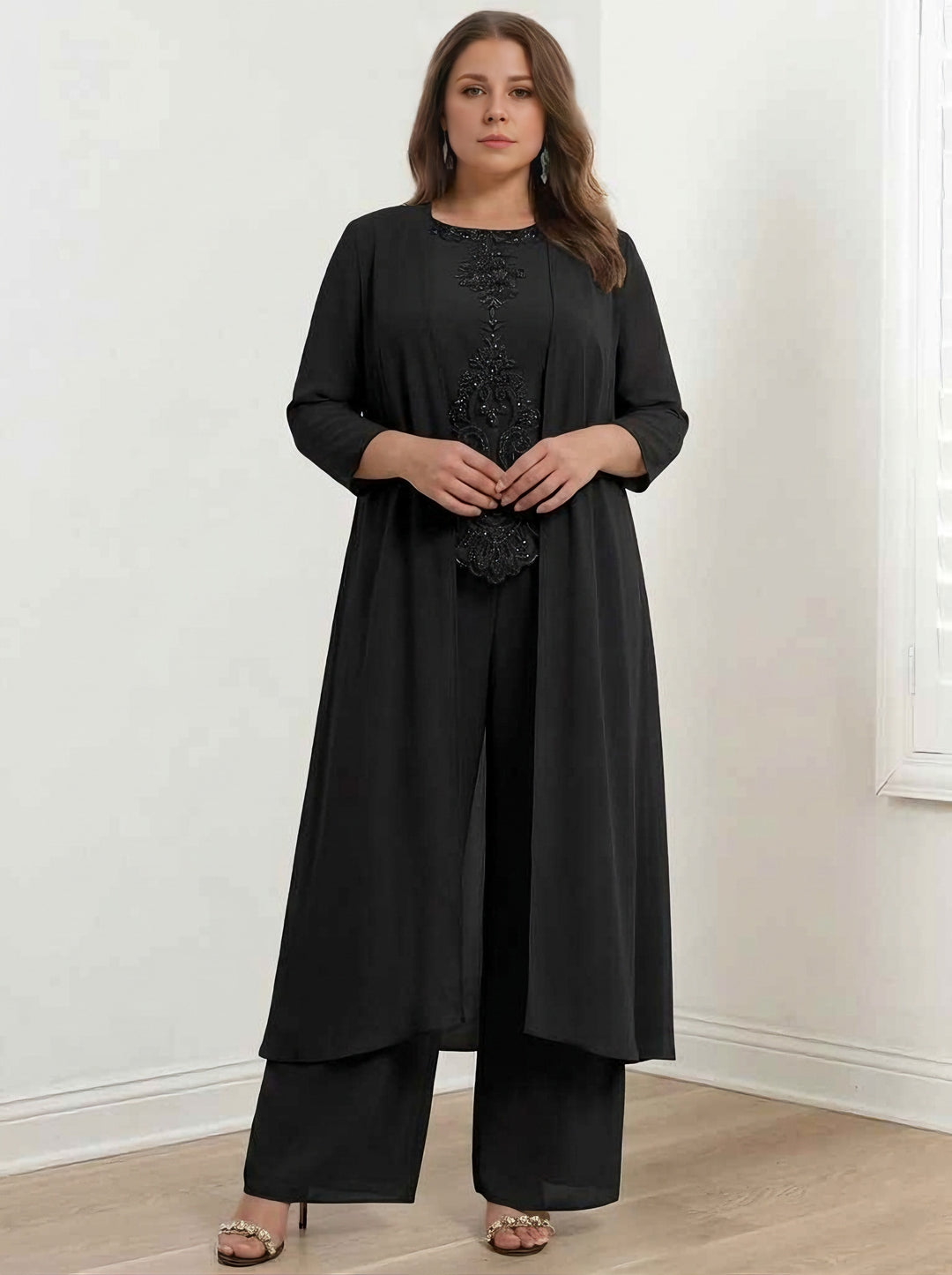 Chiffon Round Neck Floor-Length Plus Size Mother Of The Bride Pantsuits With Jacket & Applique