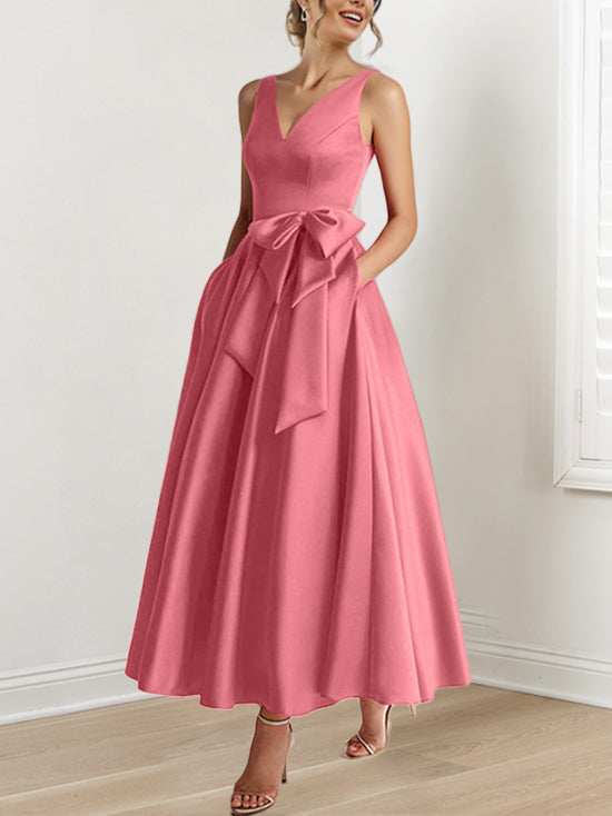 A-Line/Princess V-Neck Sleeveless Beading Wedding Dresses main image 1