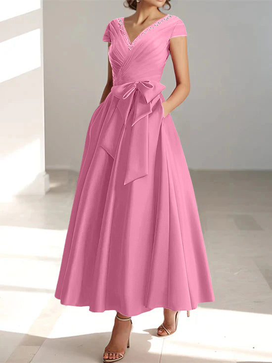 A-Line/Princess V-Neck Short Sleeves Floor-Length Mother of the Bride Dresses with Appliques