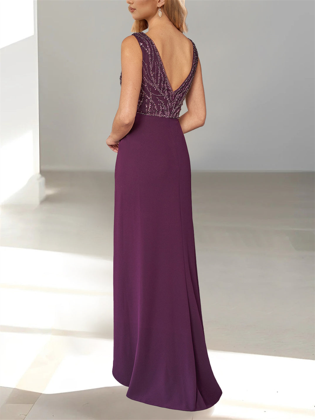 A-Line/Princess  V-Neck Asymmetrical Mother of the Bride Dresses with Sequin