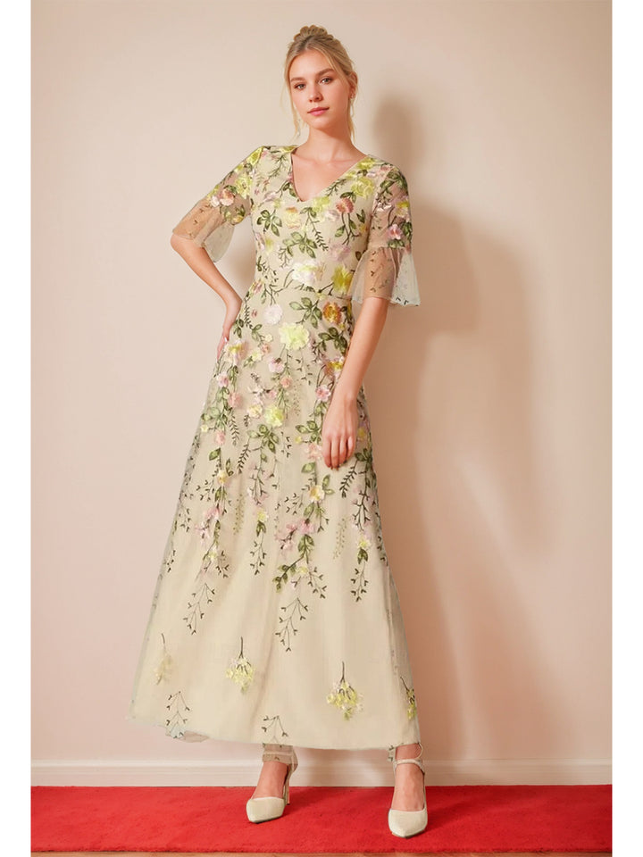 A-Line/Princess V-Neck Short Sleeves Floral Mother of the Bride Dresses with Embroidery