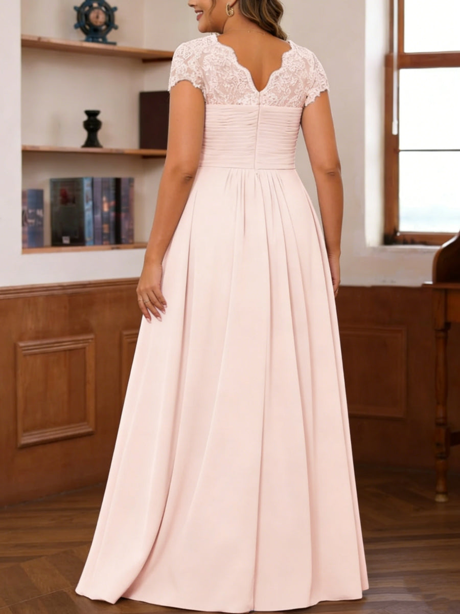 A-Line/Princess V-Neck Short Sleeves Pleated Plus Size Mother of the Bride & Groom Dresses with Ruffles & Appliques