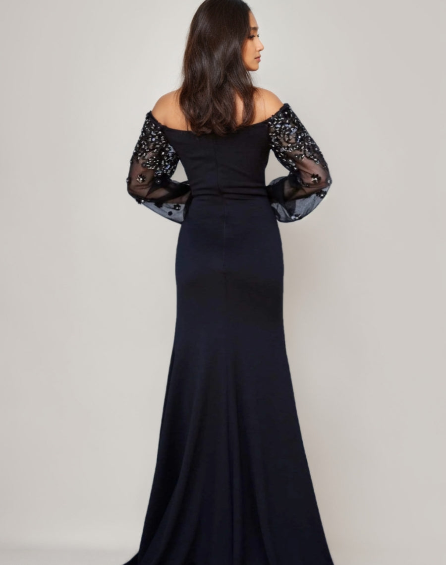 Sheath/Column Scoop Floor-Length Mother of the Bride Dresses Long Sleeves Pleats