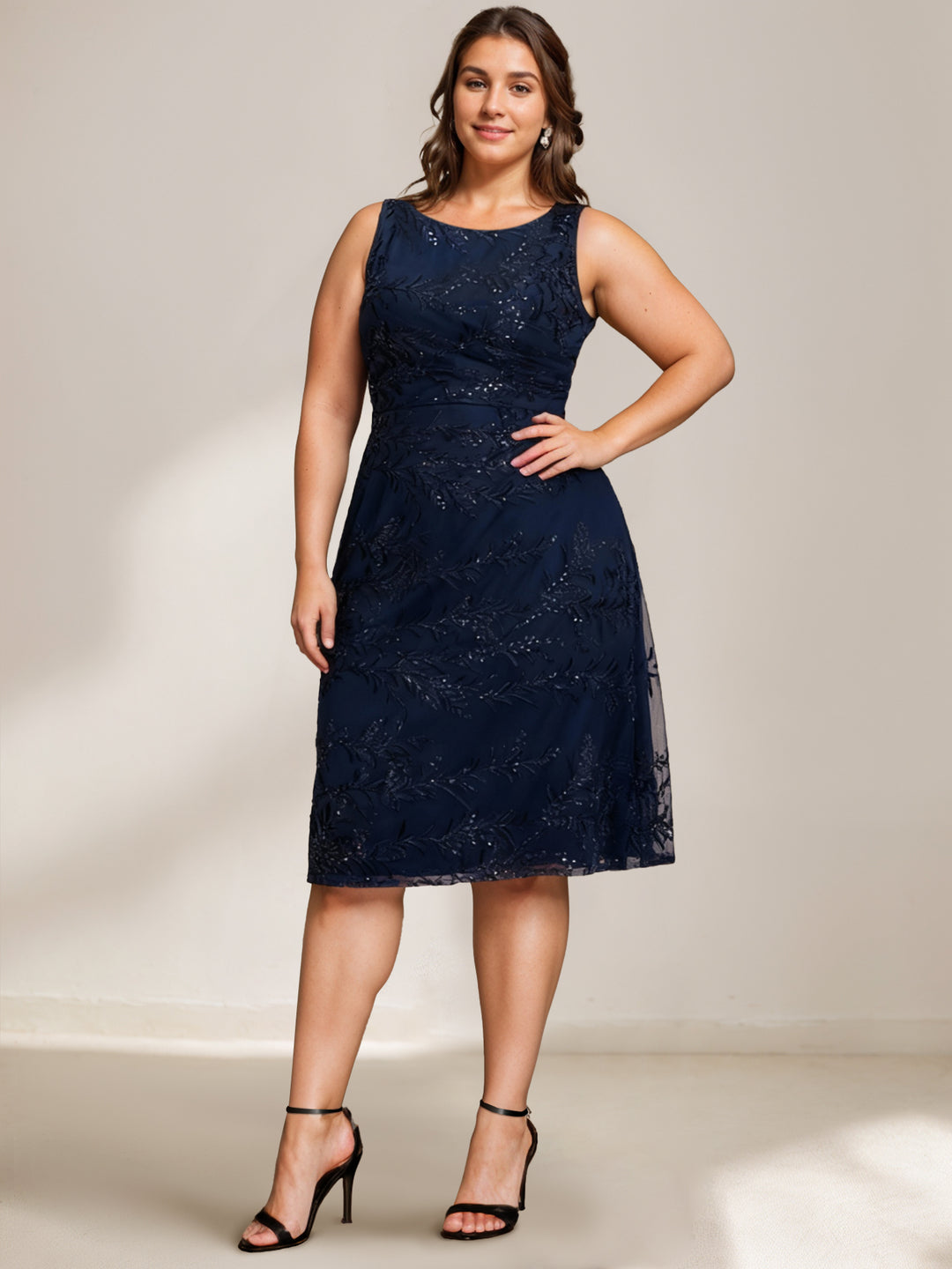 Sheath/Column Scoop Chiffon Plus Size Mother of the Bride Dresses Sequins Lace with Wrap/Jacket